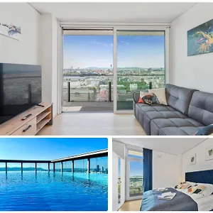  Apartment Luxury Penthouse I Rooftop Pool I Self Check-in
